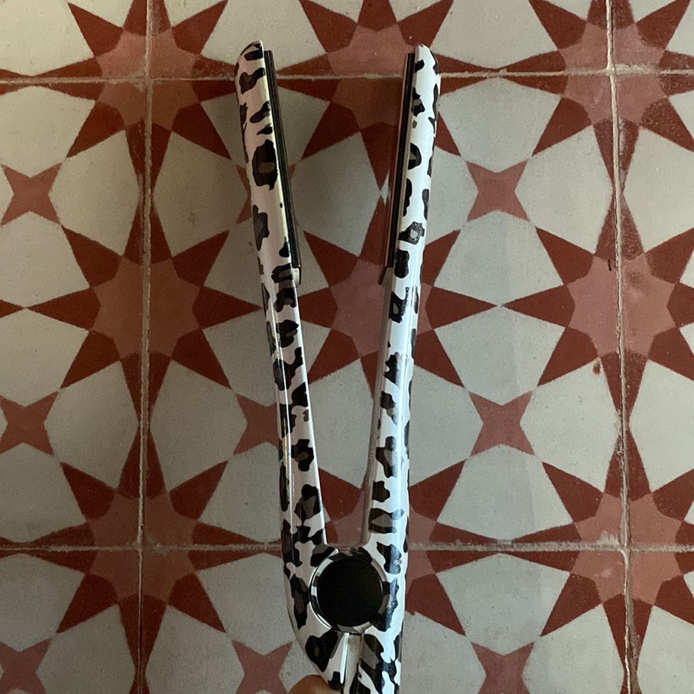 CHI  flat iron leopard print